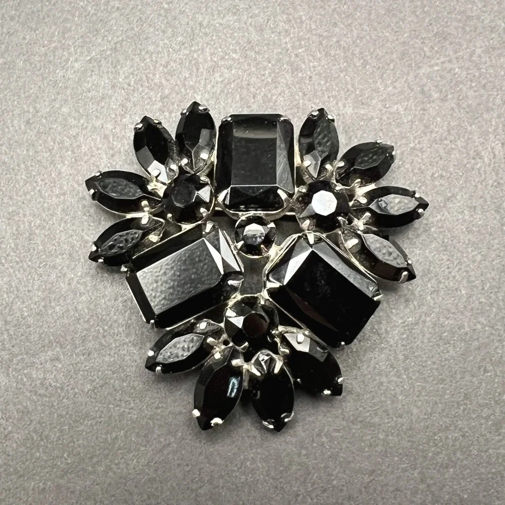 Vintage Rhinestone Brooch Black Crystal Domed‎ Floral Spray